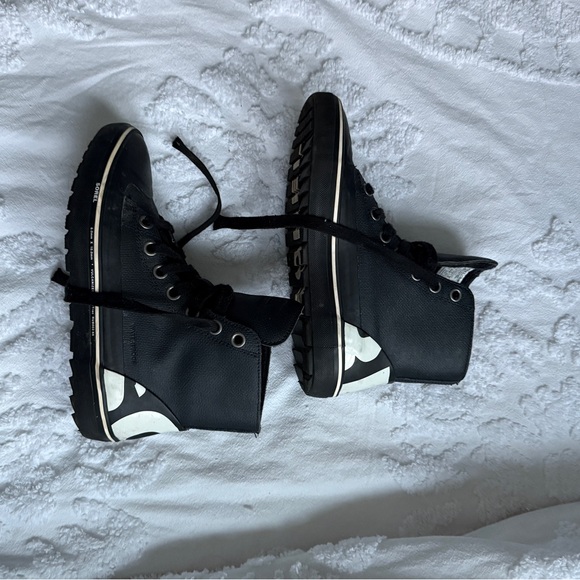 Sorel Cheyenne Metro Hi Top Waterproof Black & White Sneaker Boot Men’s Size 8 - Picture 3 of 16